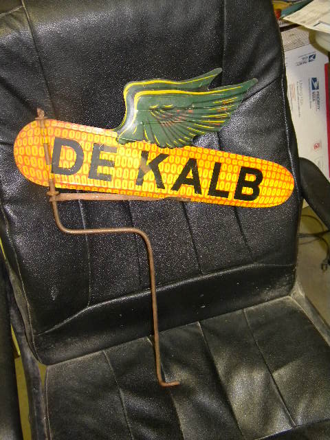 $OLD Dekalb Diecut Flying Ear of Corn Weathervane