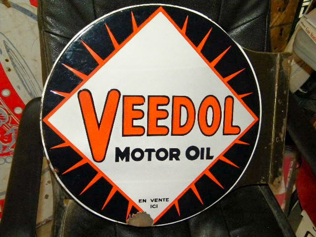 $OLD Veedol Motor Oil DSP Porcelain Flange Sign