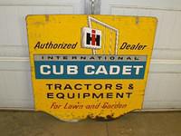 $OLD IH Cub Cadet DST SIgn